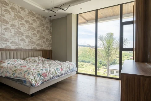 Villa_moderne_à_vendre_à_Tangier_avec_piscine_jardin_et_vue_exceptionnelle
